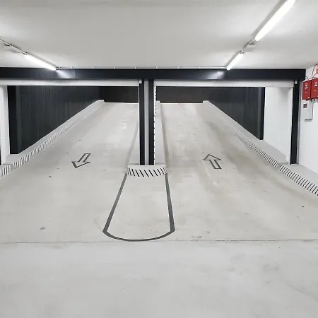 公寓 Night Metro Plocka