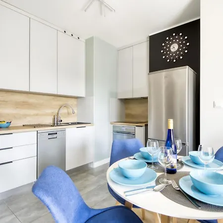 Apartment Night Metro Plocka