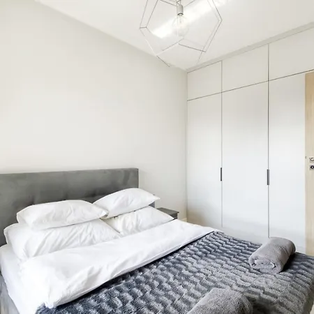 Apartment Night Metro Plocka Warsaw