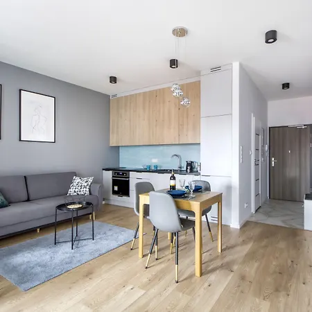 Night Metro Plocka Apartment *